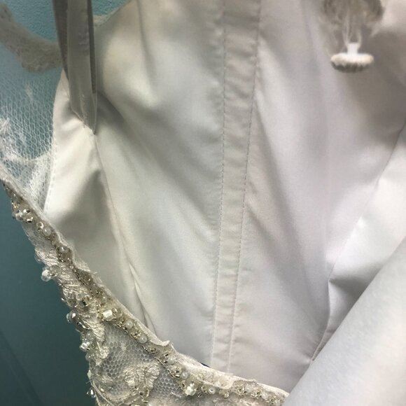 SAMPLE Fit & Flare Sexy BLING Lace Wedding Dress Romantic Mermaid Keyhole Back - Picture 9 of 9